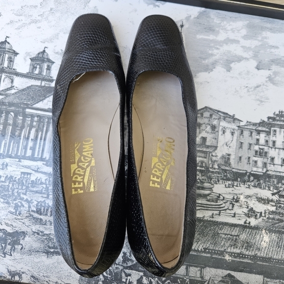 Salvatore Ferragamo black snakeskin leather square toe pumps 8AA narrow - Picture 5 of 11